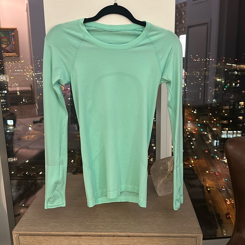 Swiftly Tech Long-Sleeve Shirt